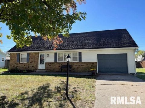 Photo of 2205 MELANIE Lane, Marion, IL 62959 (MLS # EB460268)