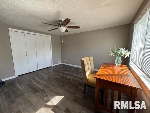 Tiny photo for 2205 MELANIE Lane, Marion, IL 62959 (MLS # EB460268)