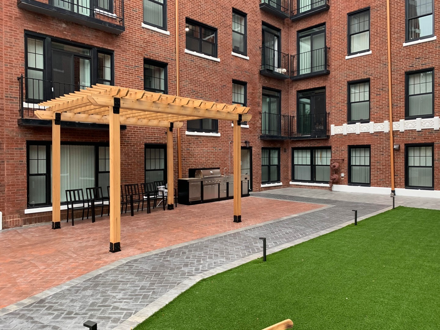 7645 N SHERIDAN Road 102