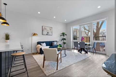 Tiny photo for 2636 W EVERGREEN Avenue #1, Chicago, IL 60622 (MLS # 12550183)