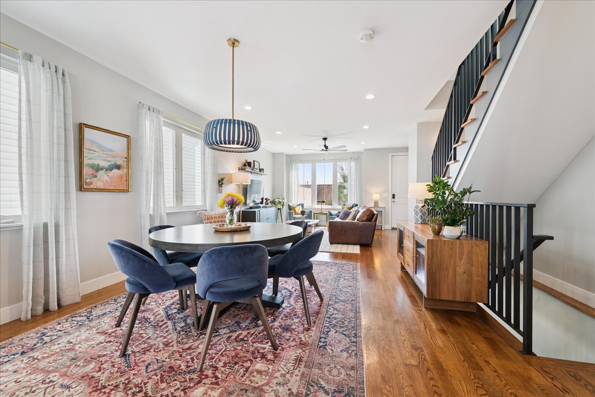 Chicago, Illinois 60612, United States, 4 Bedrooms Bedrooms, ,4 BathroomsBathrooms,Residential,Contingent,236322