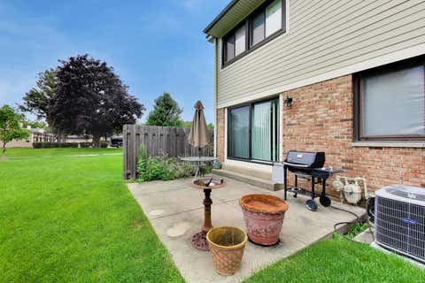 Tiny photo for 418 Bluebird Lane #418, Deerfield, IL 60015 (MLS # 12731255)