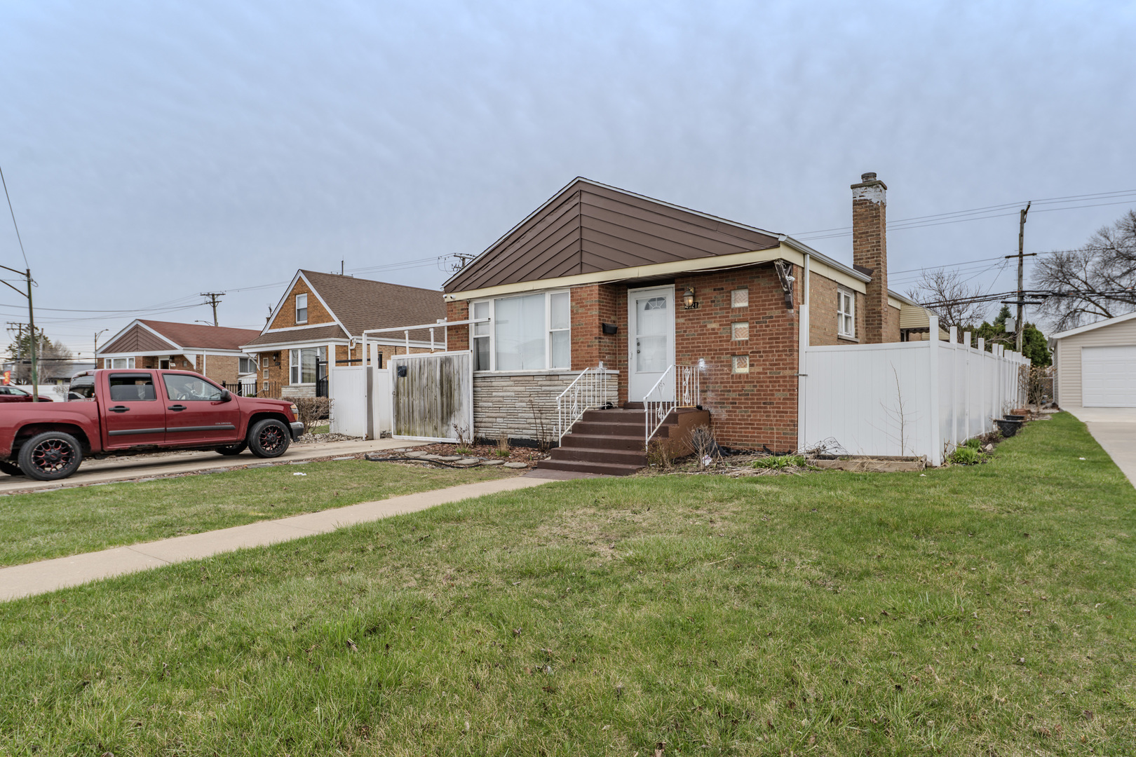 4021 W 82nd Place