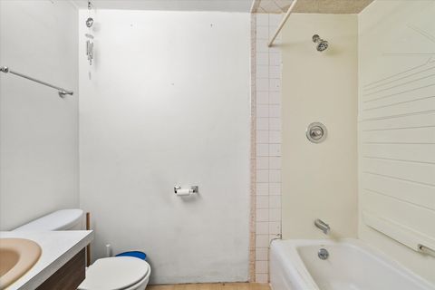 Tiny photo for 804 Bussey Court, Streamwood, IL 60107 (MLS # 12513892)