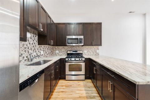 Tiny photo for 2354 S Oakley Avenue #B2, Chicago, IL 60608 (MLS # 12529410)