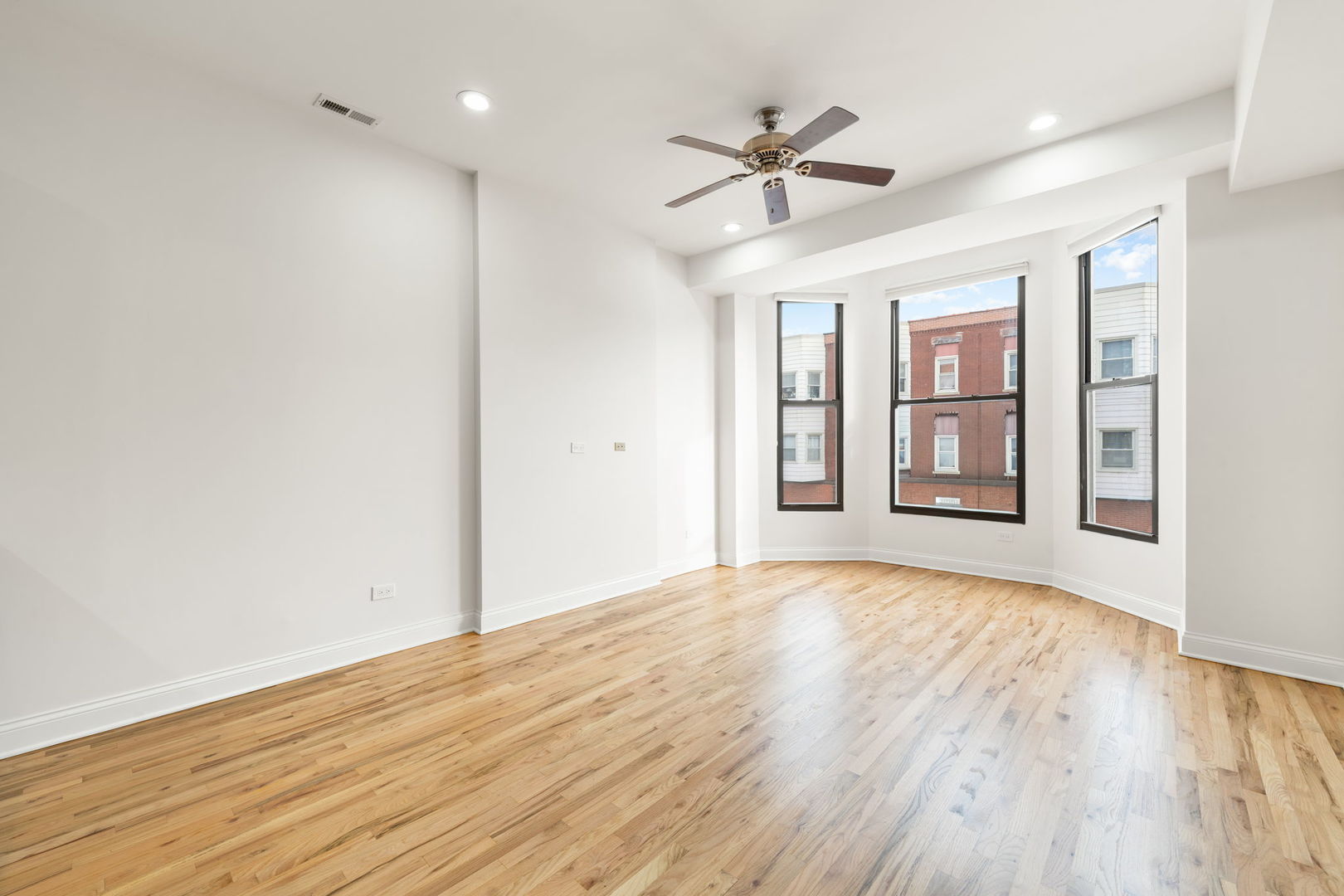 2354 S Oakley Avenue B2