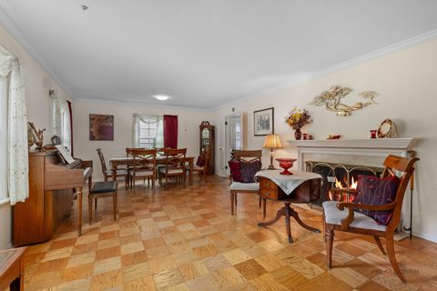 Tiny photo for 214 Washington Circle, Lake Forest, IL 60045 (MLS # 12650932)