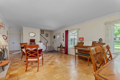 Tiny photo for 214 Washington Circle, Lake Forest, IL 60045 (MLS # 12650932)