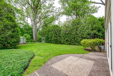 Tiny photo for 214 Washington Circle, Lake Forest, IL 60045 (MLS # 12650932)