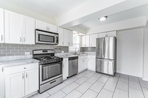 Tiny photo for 2817 Maple Avenue, Berwyn, IL 60402 (MLS # 12557101)