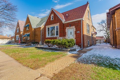 Tiny photo for 2817 Maple Avenue, Berwyn, IL 60402 (MLS # 12557101)