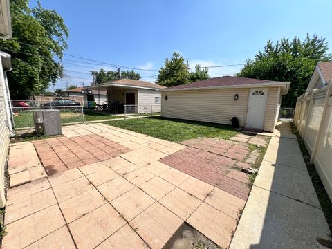 Tiny photo for 2715 Oak Park Avenue, Berwyn, IL 60402 (MLS # 12427422)
