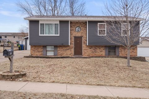Photo of 2629 Sheffield Drive, Davenport, IA 52806 (MLS # 12558058)
