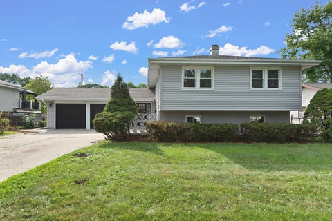Photo of 1470 Ashley Road, Hoffman Estates, IL 60169 (MLS # 12749462)