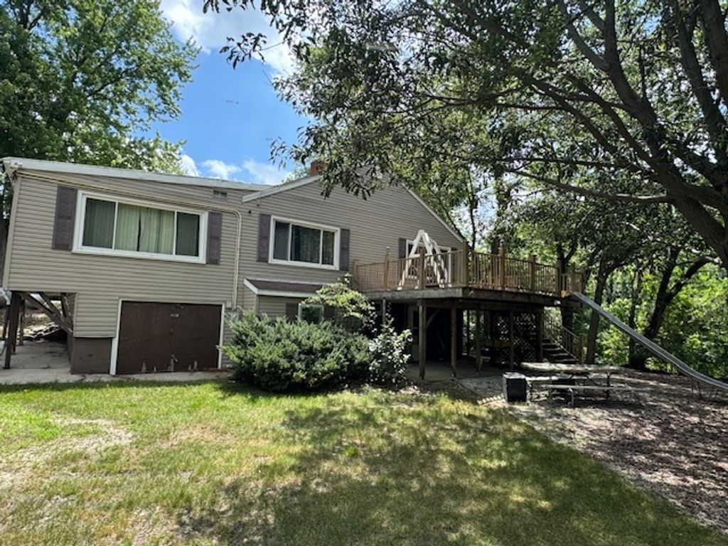 Photo for 19097 N 1330 East Road, Pontiac, IL 61764 (MLS # 12420806)