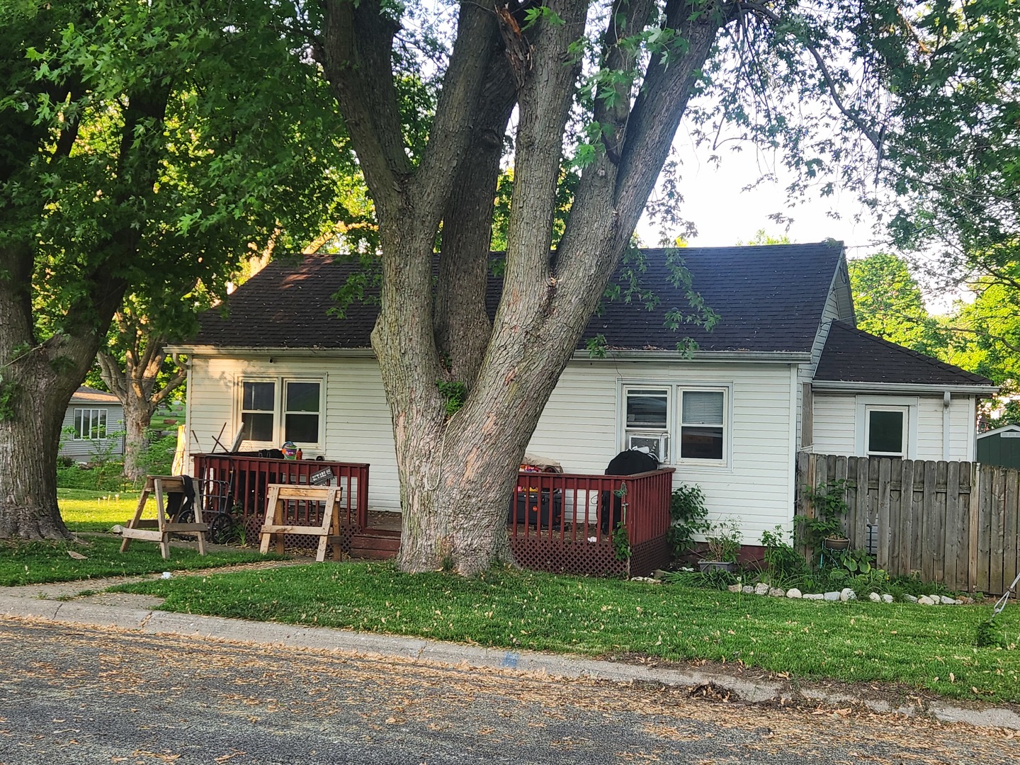 Listing image 1