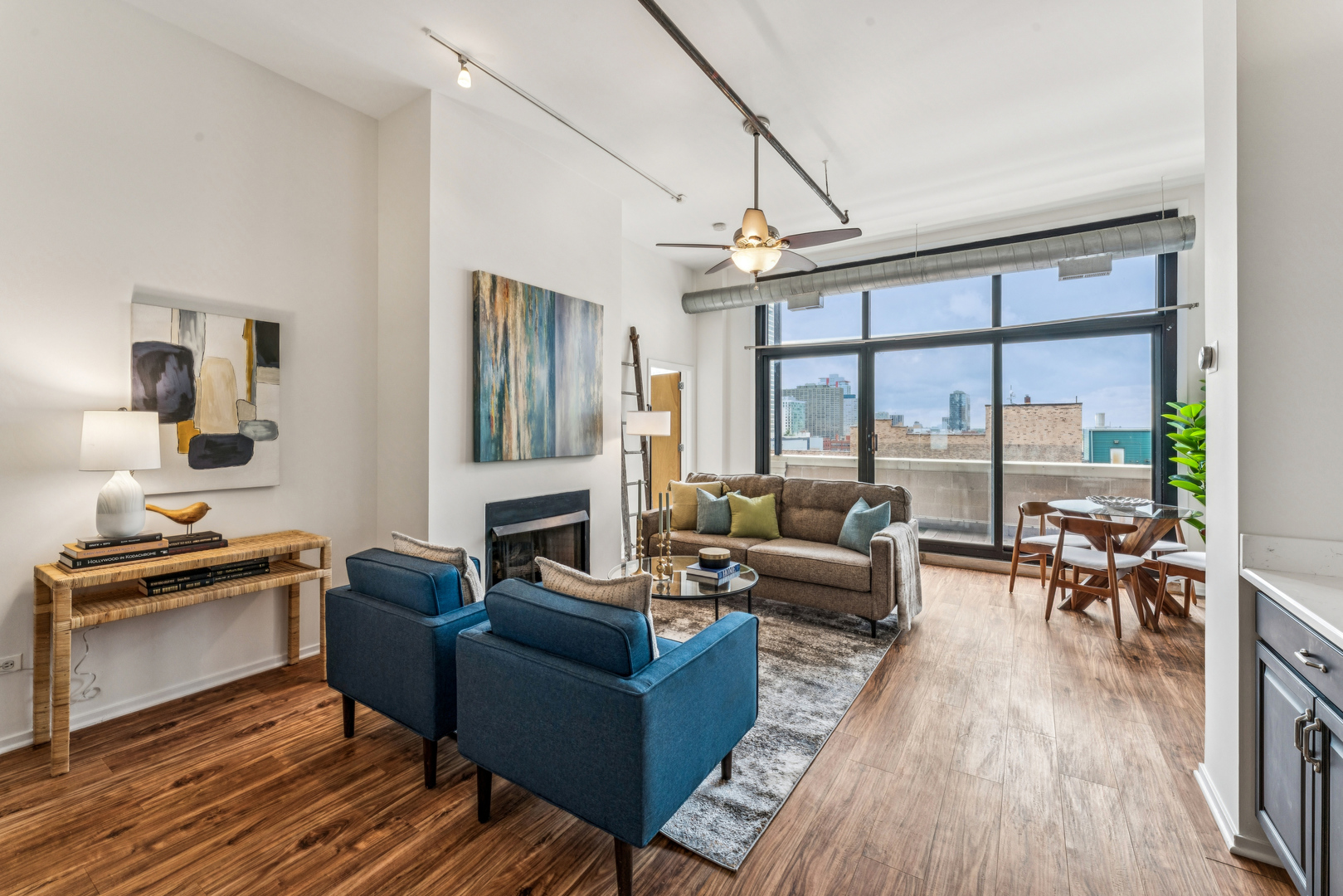 1516 S WABASH Avenue 805