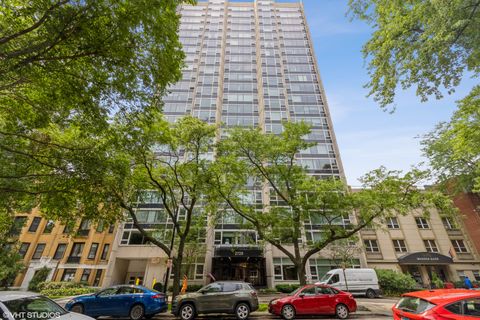 2728 N HAMPDEN Court 905 Chicago IL 60614