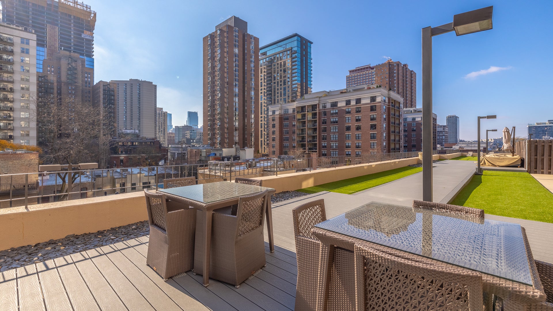 33 W Delaware Place 12C
