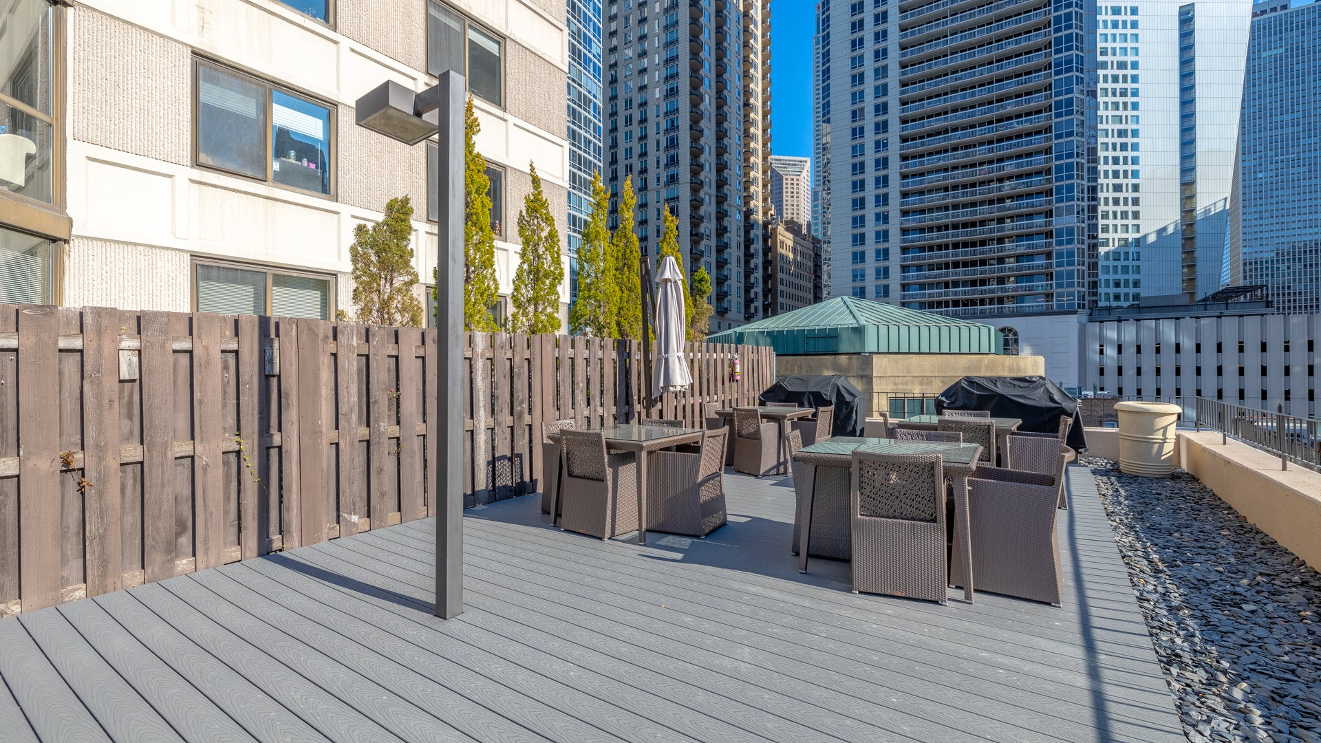 33 W Delaware Place 12C