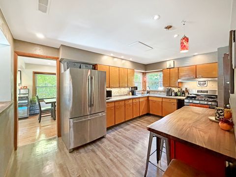 Tiny photo for 1224 W Violet Street, Freeport, IL 61032 (MLS # 12506568)