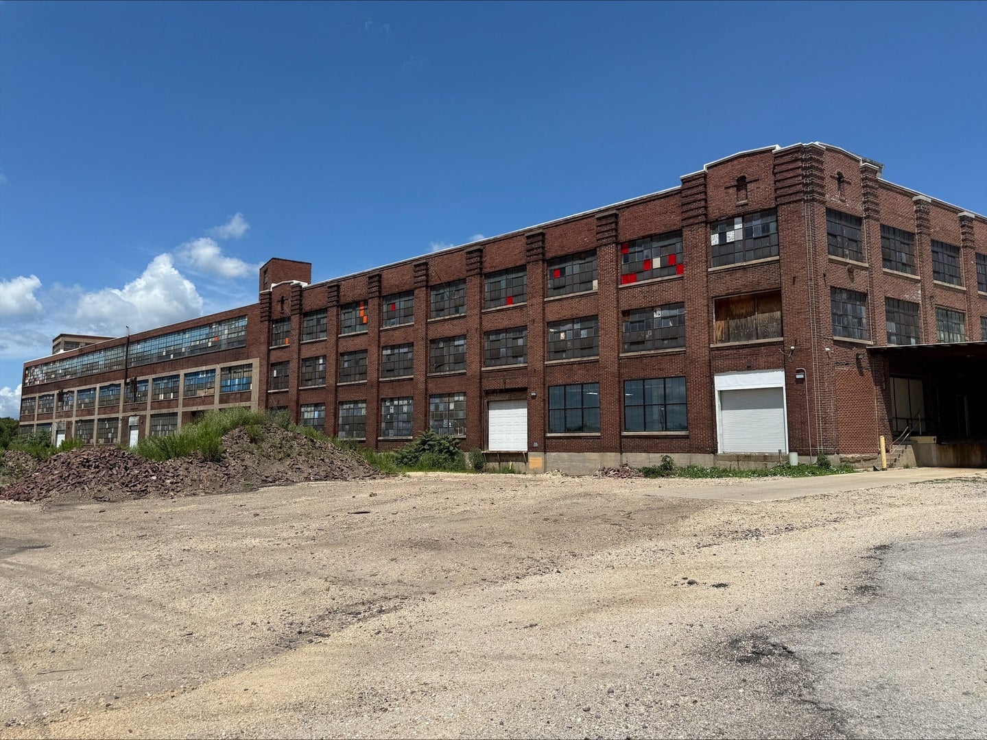 301 W 3rd Street