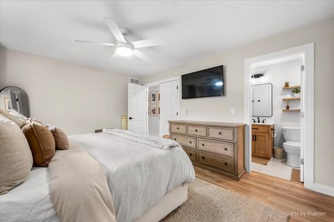 Tiny photo for 1908 Moore Avenue, St. Charles, IL 60174 (MLS # 12611215)