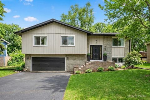 Photo of 1908 Moore Avenue, St. Charles, IL 60174 (MLS # 12611215)