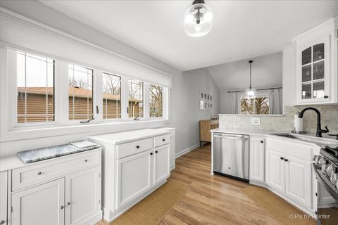 Tiny photo for 1908 Moore Avenue, St. Charles, IL 60174 (MLS # 12611215)