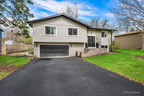 Tiny photo for 1908 Moore Avenue, St. Charles, IL 60174 (MLS # 12611215)