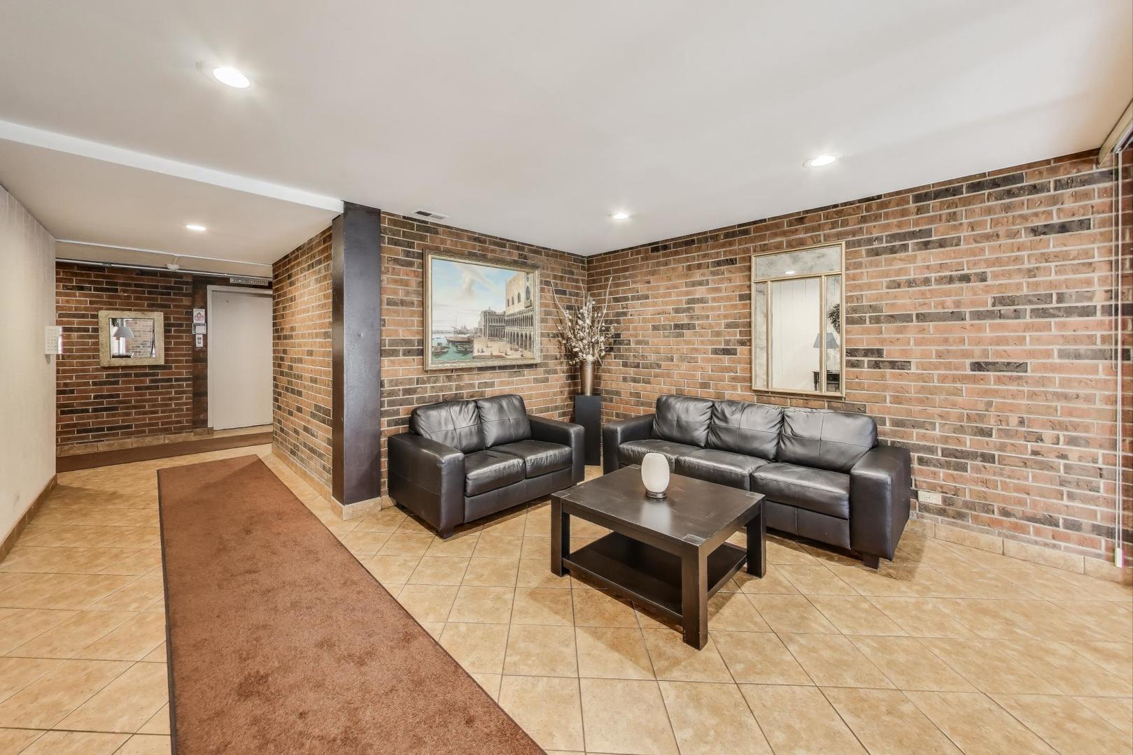 9395 Landings Lane 401