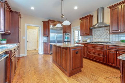 Tiny photo for 878 Writer Court, Vernon Hills, IL 60061 (MLS # 12612414)