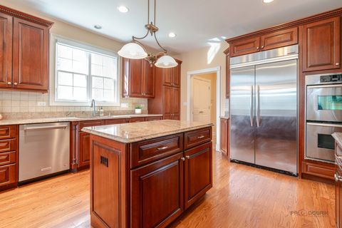 Tiny photo for 878 Writer Court, Vernon Hills, IL 60061 (MLS # 12612414)