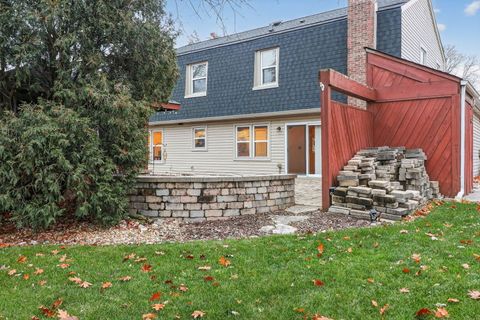 Tiny photo for 2238 Appleby Drive, Wheaton, IL 60189 (MLS # 12508242)