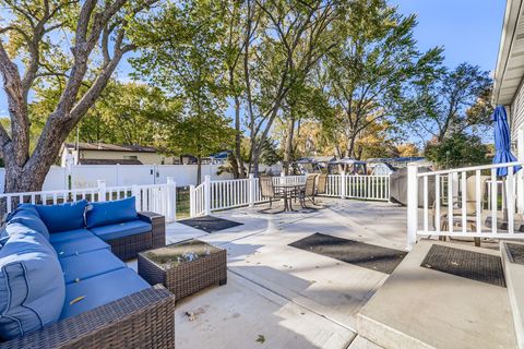 Tiny photo for 630 N Buell Avenue, Aurora, IL 60506 (MLS # 12507897)