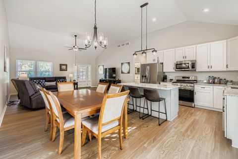 Tiny photo for 630 N Buell Avenue, Aurora, IL 60506 (MLS # 12507897)