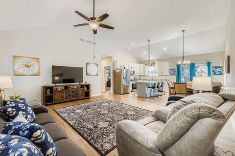 Tiny photo for 630 N Buell Avenue, Aurora, IL 60506 (MLS # 12507897)