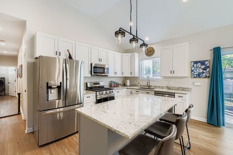 Tiny photo for 630 N Buell Avenue, Aurora, IL 60506 (MLS # 12507897)