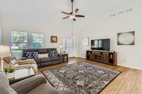 Tiny photo for 630 N Buell Avenue, Aurora, IL 60506 (MLS # 12507897)