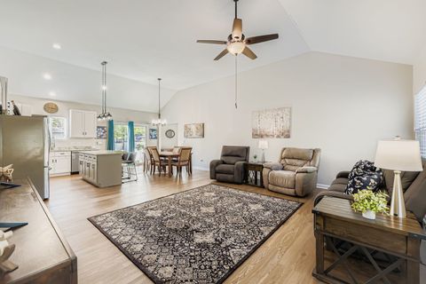 Tiny photo for 630 N Buell Avenue, Aurora, IL 60506 (MLS # 12507897)