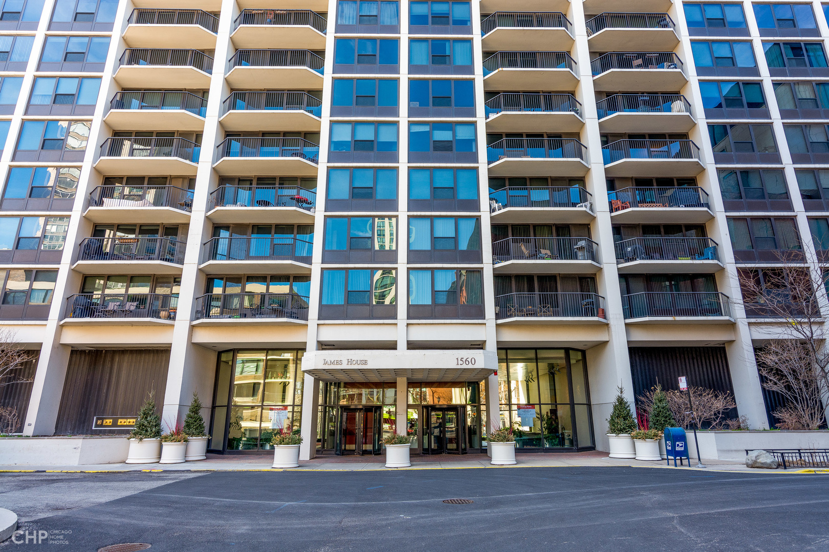 1560 N Sandburg Terrace 1405