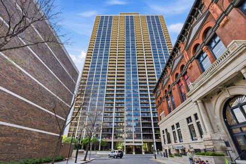 Photo of 1560 N Sandburg Terrace N #1405, Chicago, IL 60610 (MLS # 12658584)