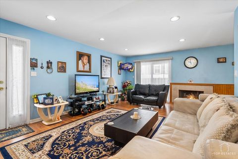 Tiny photo for 1375 N Whispering Springs Circle, Palatine, IL 60074 (MLS # 12599693)