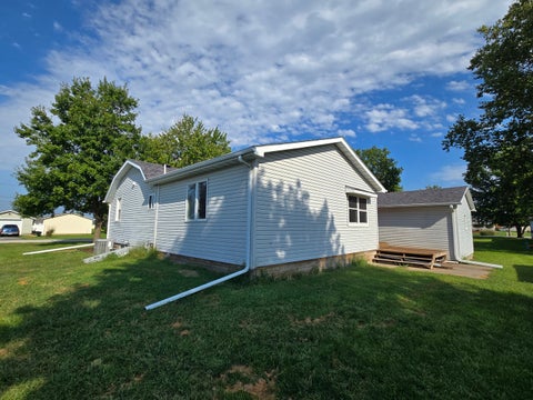 Tiny photo for 506 SW 10th Avenue, Aledo, IL 61231 (MLS # 12749170)