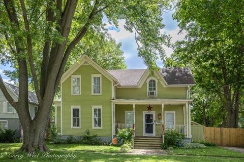 Photo of 320 E High Street, Sycamore, IL 60178 (MLS # 12753495)