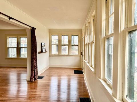 Tiny photo for 702 W CHERRY Street, Carbondale, IL 62901 (MLS # EB460747)