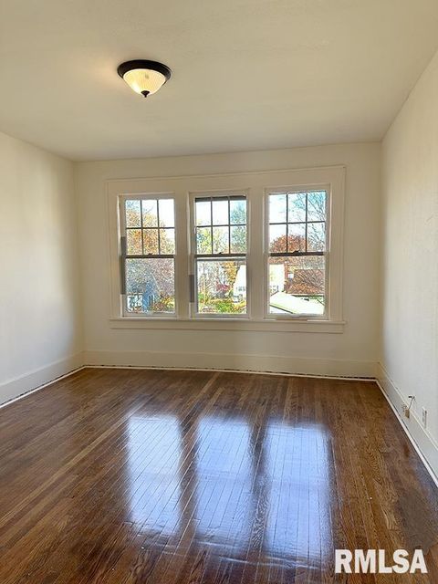 Tiny photo for 702 W CHERRY Street, Carbondale, IL 62901 (MLS # EB460747)