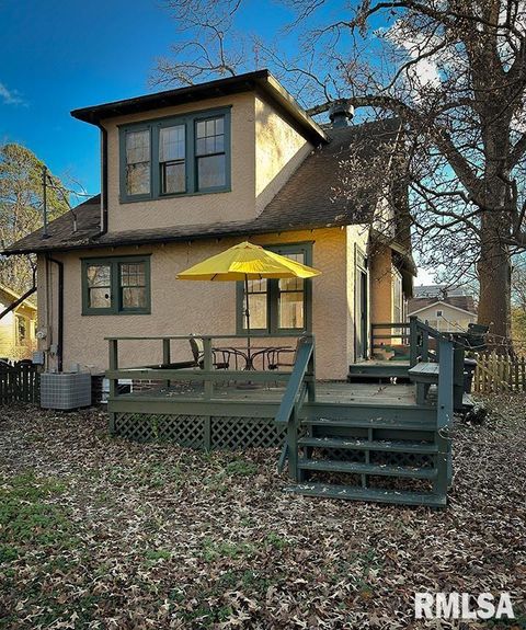 Tiny photo for 702 W CHERRY Street, Carbondale, IL 62901 (MLS # EB460747)