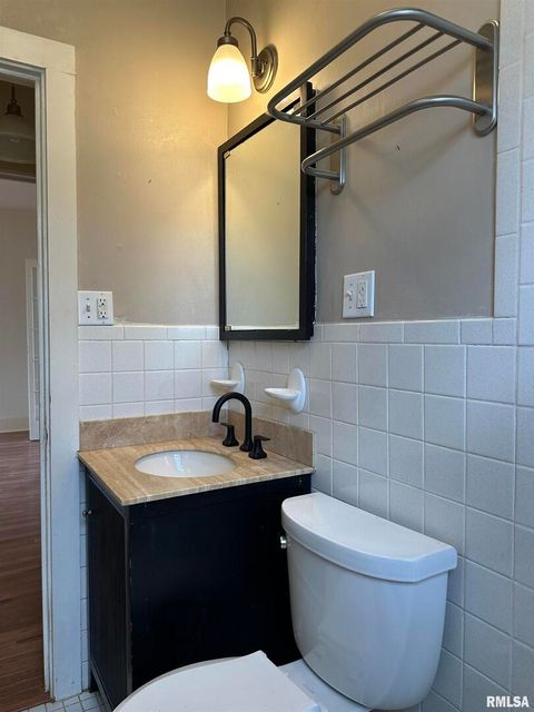 Tiny photo for 702 W CHERRY Street, Carbondale, IL 62901 (MLS # EB460747)