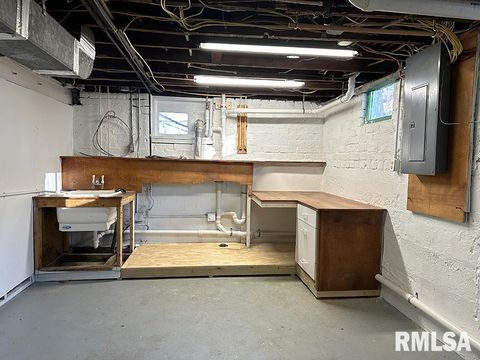 Tiny photo for 702 W CHERRY Street, Carbondale, IL 62901 (MLS # EB460747)